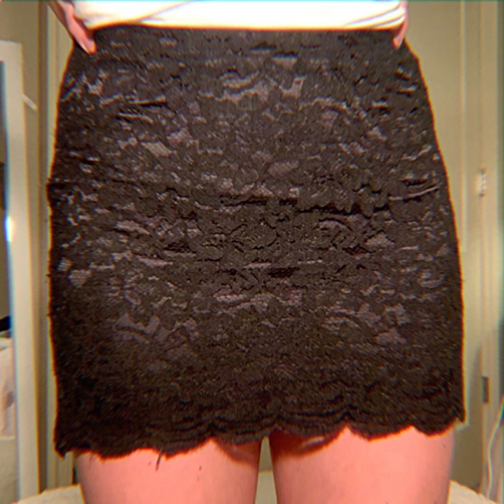 Done Von Furstenberg Lace Skirt with Silk Lining